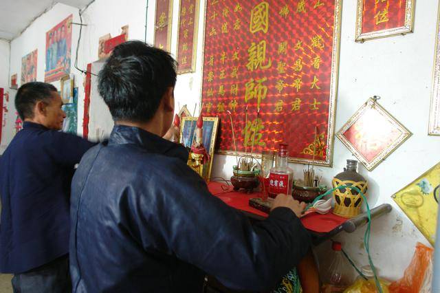 云南长底坡脚村:传承弘扬布依文化有“绝招”