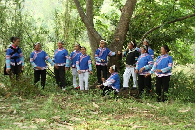 云南长底坡脚村:传承弘扬布依文化有“绝招”