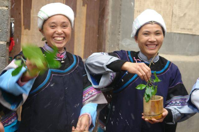 云南长底坡脚村：传承弘扬布依文化有“绝招”