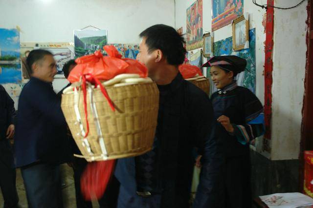 云南长底坡脚村:传承弘扬布依文化有“绝招”