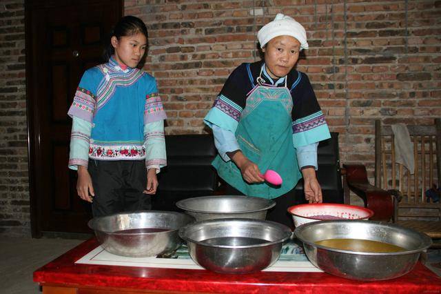 云南长底坡脚村:传承弘扬布依文化有“绝招”