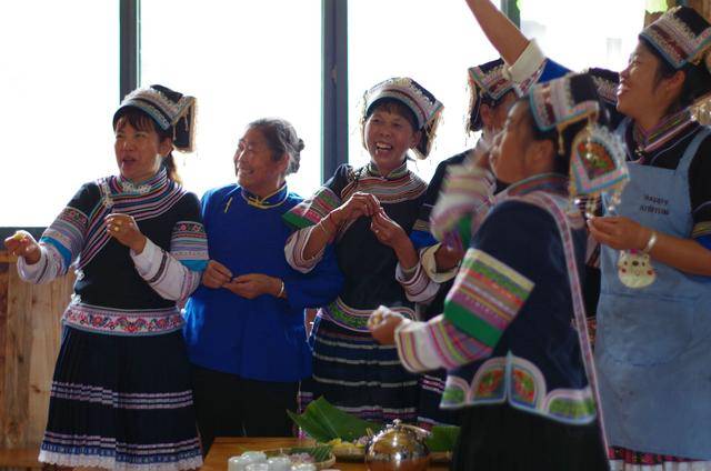 云南长底坡脚村:传承弘扬布依文化有“绝招”