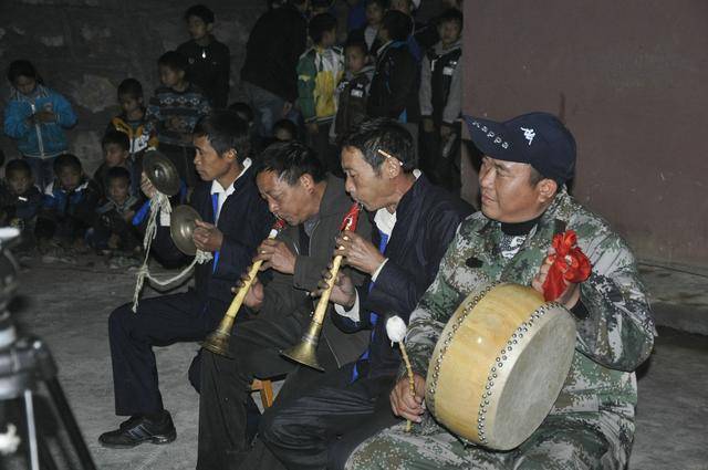 云南长底坡脚村：传承弘扬布依文化有“绝招”