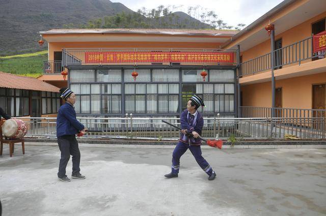 云南长底坡脚村:传承弘扬布依文化有“绝招”