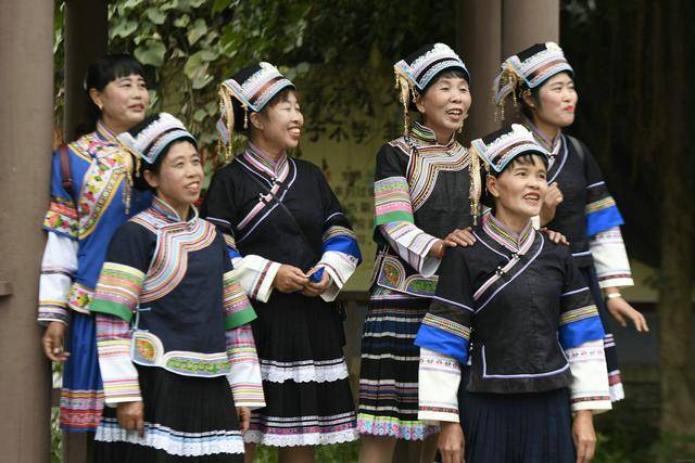 云南长底坡脚村:传承弘扬布依文化有“绝招”