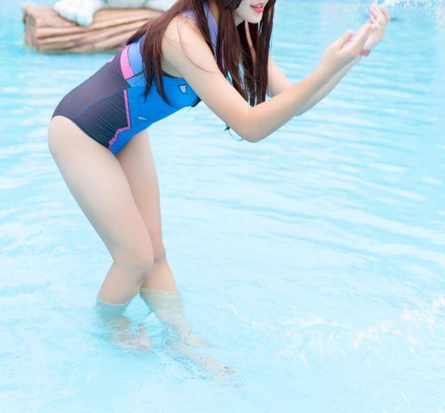 cosplay守望先锋dva泳装绝对领域御姐场照