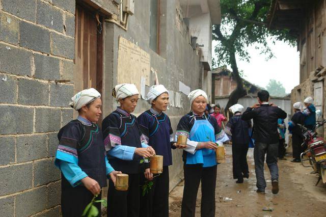 云南长底坡脚村：传承弘扬布依文化有“绝招”