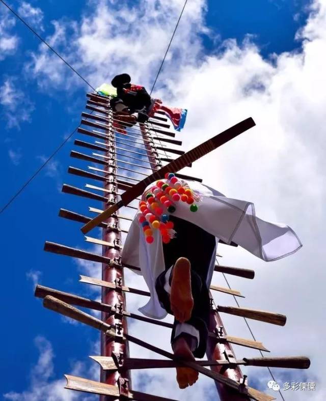 【图集】傈僳族壮观的"上刀山,下火海"(li-su汉文附后