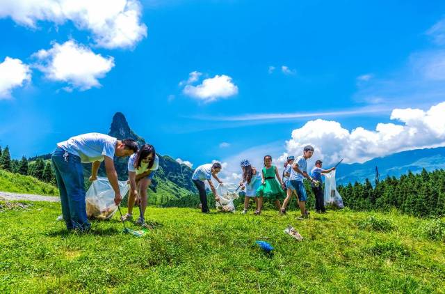 2017年重庆市"生态文明与环境保护"摄影大赛进入专家评审阶段