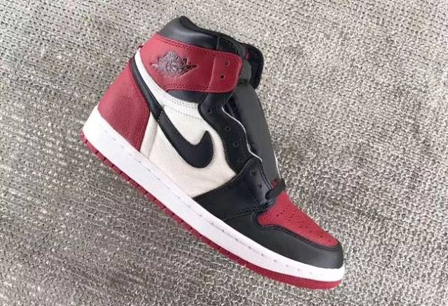 在众多经典 air jordan 鞋款中,air jordan   算是人气最高的之一!