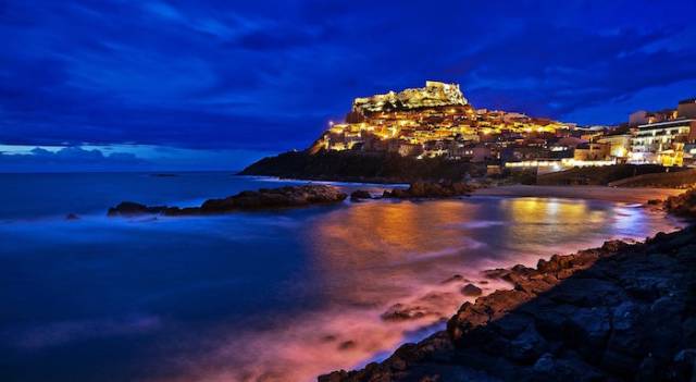 castelsardo (萨丁尼亚岛 sardegna)图片取自 piro23.diviantart.