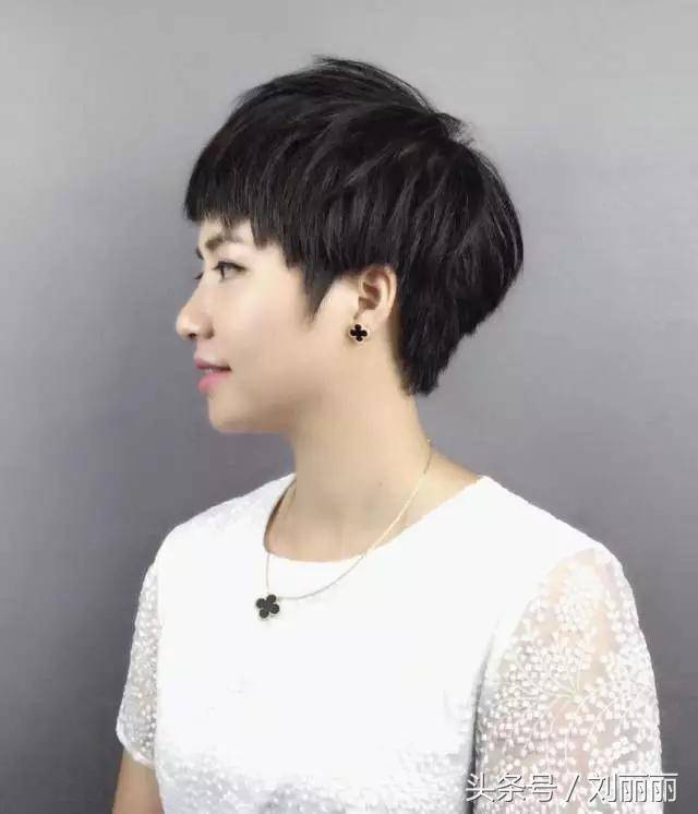 精选女生短发纹理烫30款