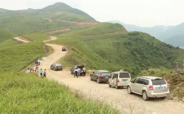 燕子山攻略:恭城出发去燕子山需要经过加会乡,过了九板然后在右手边