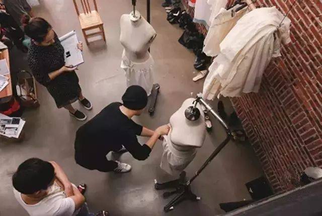 美术生出路在哪？毕业后都可以从事什么职业？这篇文章必读。