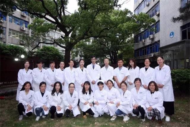 编者按 超声科前身为特检科,含超声室,心电图室,微循环室,脑电图,脑
