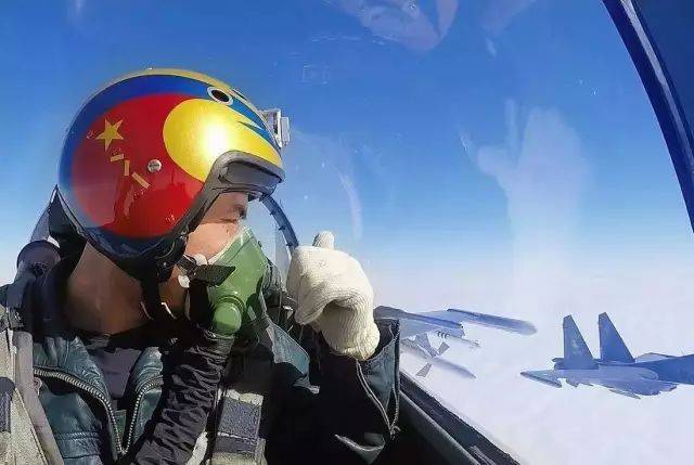 战机飞行员工资有多少?中国空军真不低