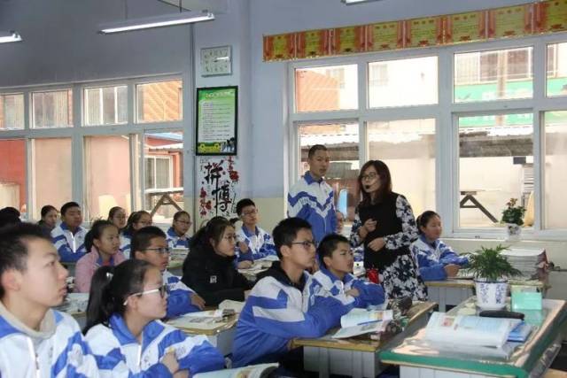 海原关桥中学赴中卫三中,四中交流学习