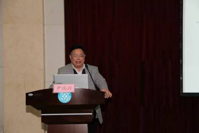 广西科技厅产学研合作与成果转化处吴坚新副处长
