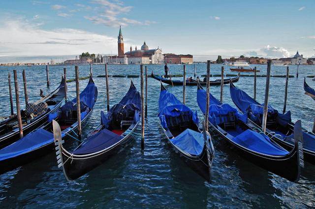 贡多拉(gondola)