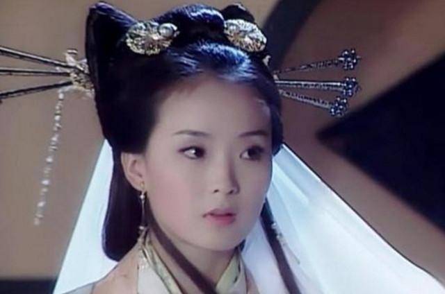 王艳有一丝高贵之感,但至今没一个女星能和她摘下面纱