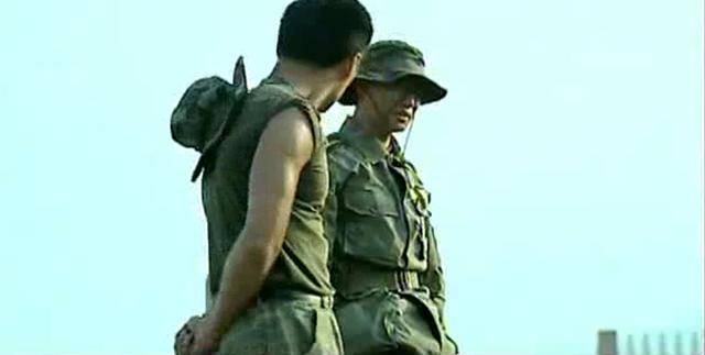 经典军旅剧《士兵突击》中,中校袁朗和上尉齐桓到底是什么关系?