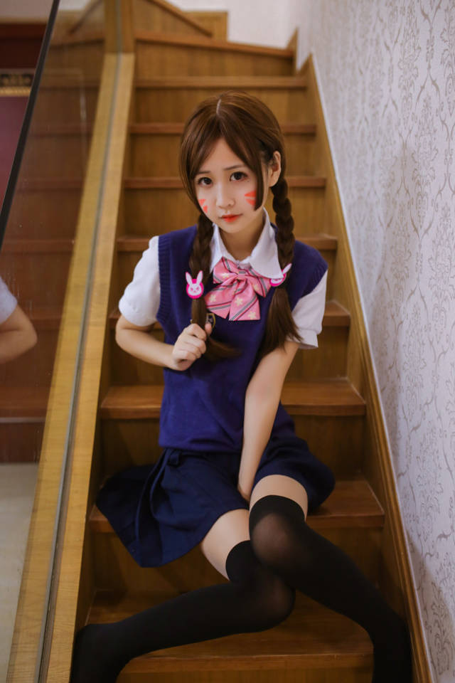 和学生妹dva一起去学校 同人jk制服 守望先锋 cosplay