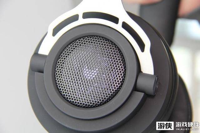 玩吃鸡听不清脚步声?那可能是你没有用雷柏V