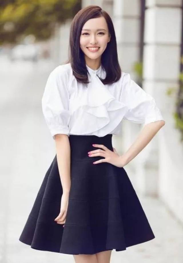 唐嫣 外文名:tiffany tang 别名:糖糖 国籍:中国 民族:汉族 星座:射手