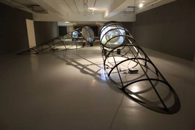 展览预告 新媒体先锋艺术家莫奔虚拟现实艺术展暨南京大学—香港