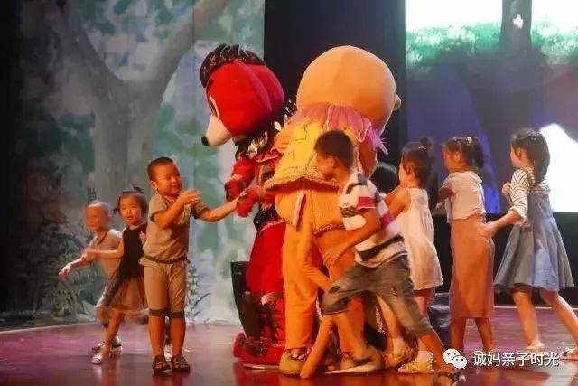 热销中 | 快乐舞台剧《猫和老鼠》,圣诞节送给娃的好礼物