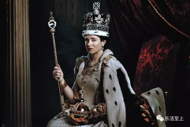 英王权杖 在英王室官方的加冕照中, 伊丽莎白女王佩戴的便是大英帝国