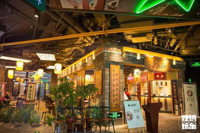 还是长沙这个mall会玩,为吃货开了两层美食街!