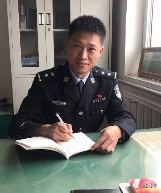 张孟同志是公安系统的一名年轻老兵,19岁进入警校学习,23岁进入公安