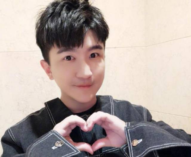 张大大左拥杨幂右有杨颖,被网友评恶心的他人