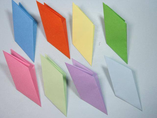 简单的手工折纸:变形飞镖的折法步骤图解