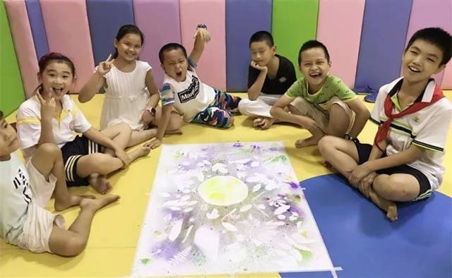 免费体验儿童创意美术课!