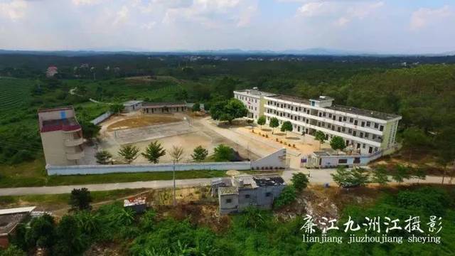 廉江乡镇人口_唯一一个中国最大的衬衣生产基地 广东GDP最高四大县级市(2)