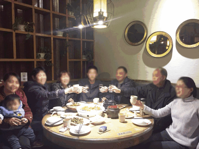 年关将至, 和家人聚餐, 友人小聚,亦或是公司团建, 这家会玩又好吃的