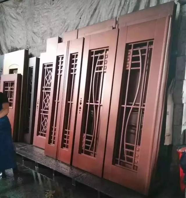 一哥们,卖门8年,一语说出卖门的真理,火爆整个朋友圈!