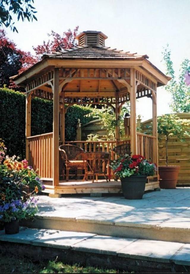 我们都喜欢在后院做一个凉亭,用来纳凉,用来休闲.