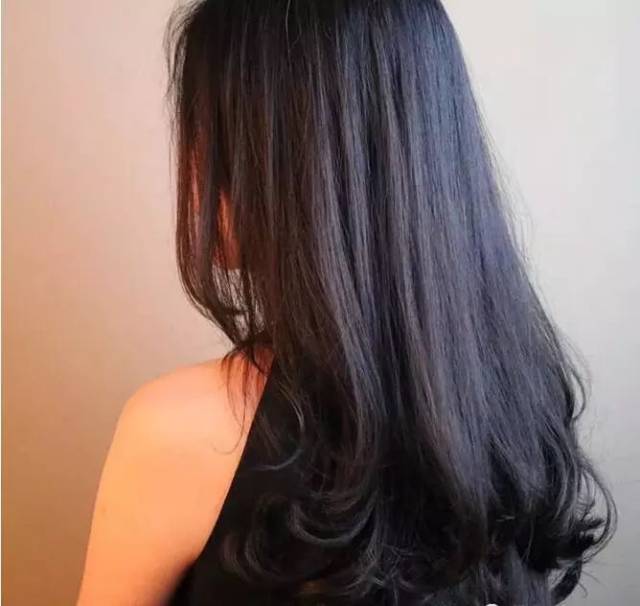 20~30岁女生中长发烫发发型流行趋势!