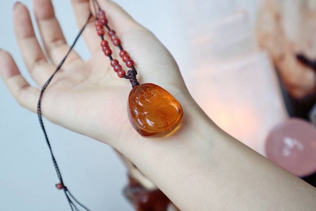 做工好的蜜蜡越有收藏价值