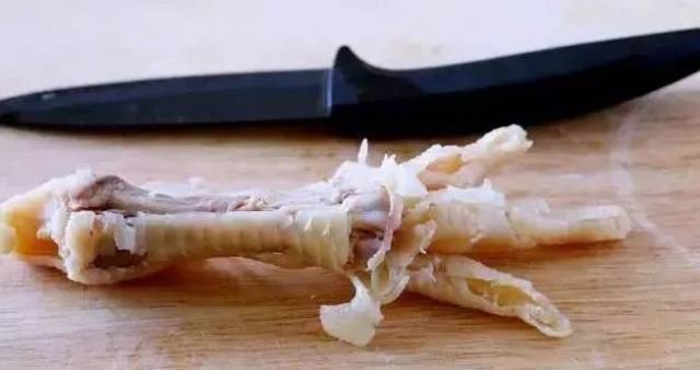 无骨鸡爪到底是怎么去骨的？