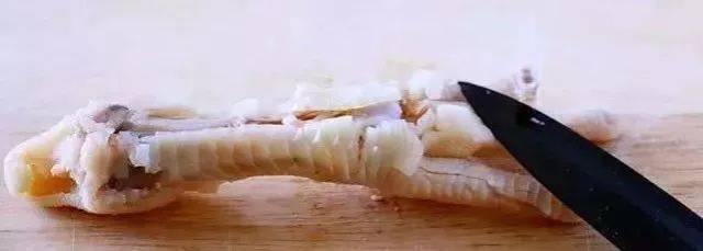 无骨鸡爪到底是怎么去骨的？