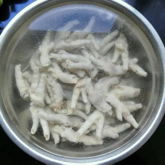 无骨鸡爪到底是怎么去骨的？