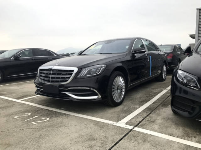 2018款奔驰迈巴赫s680和s560s450配置参数对比实车照片