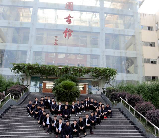 恋上三峡大学图书馆,这20个理由够不够?