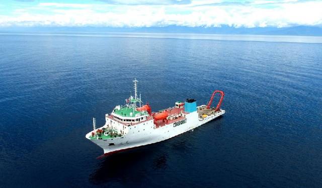 揭秘：中国深海科考两大母船