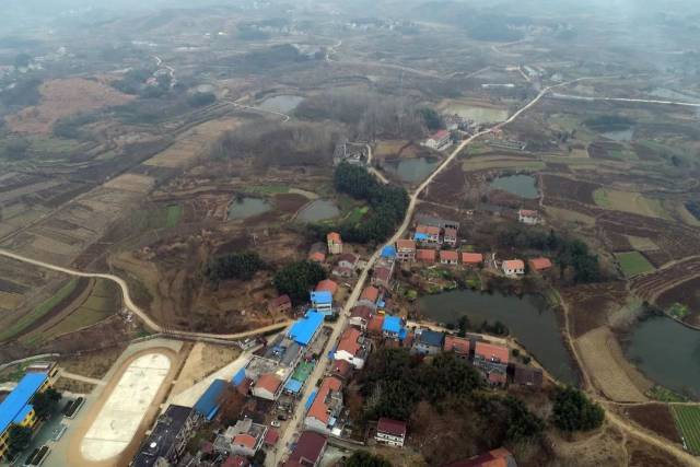 空中看浠水村落:巴河镇汤铺村