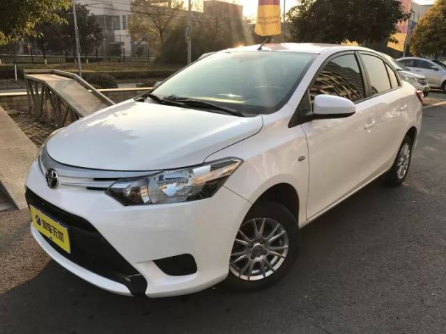 38万 02 03 威驰(vios)是丰田专门为亚洲市场设计开发的家庭入门级